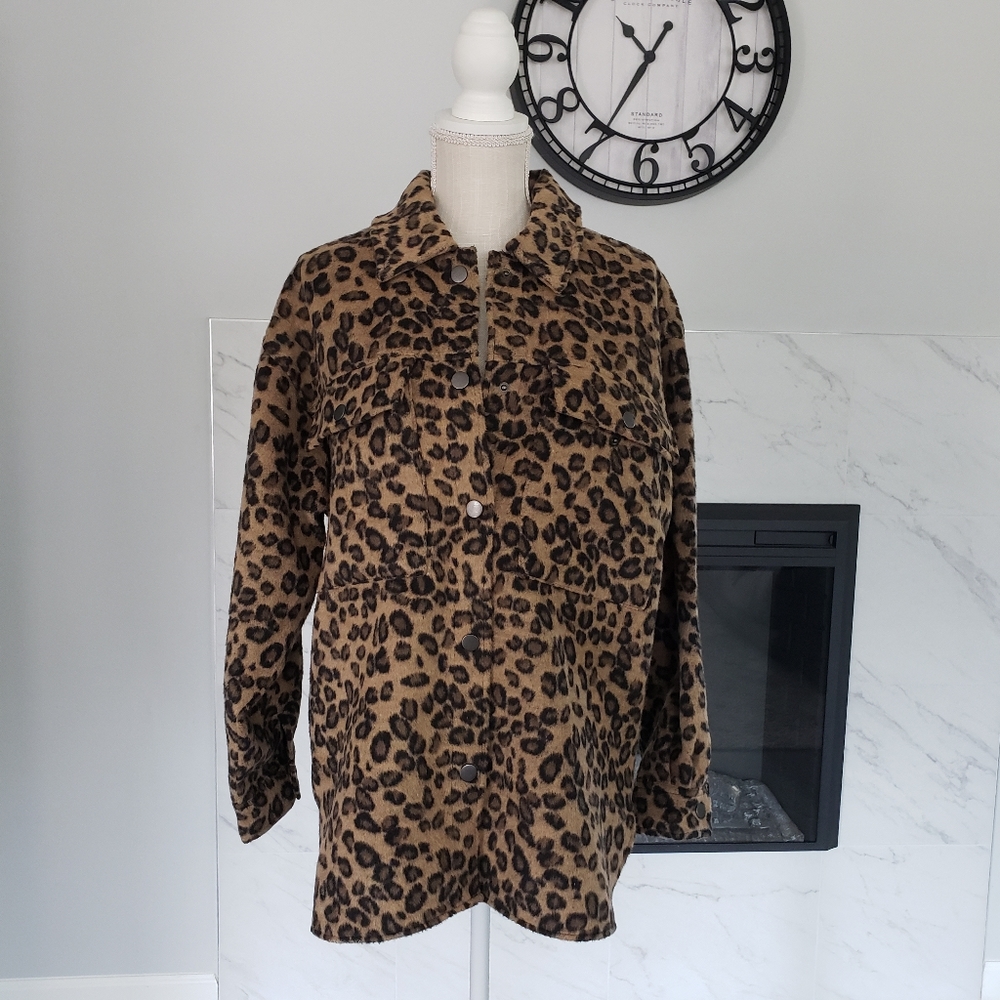 Wild Fable Leopard Print Shacket shirt jacket shacket women's medium